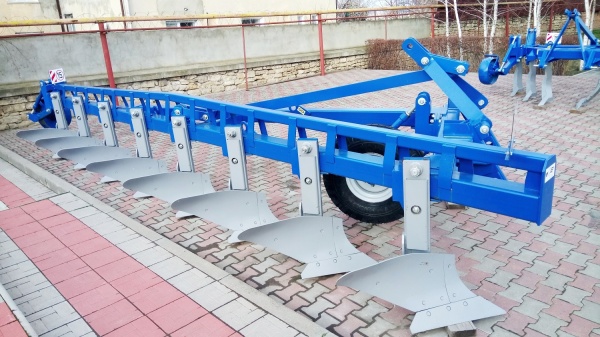 Фото Плуг навесной (полунавесной) усиленный ПНУ