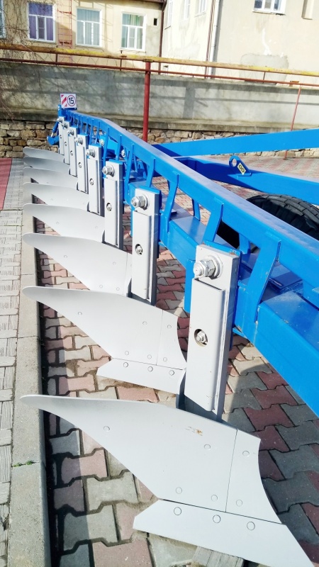 Фото Плуг навесной (полунавесной) усиленный ПНУ